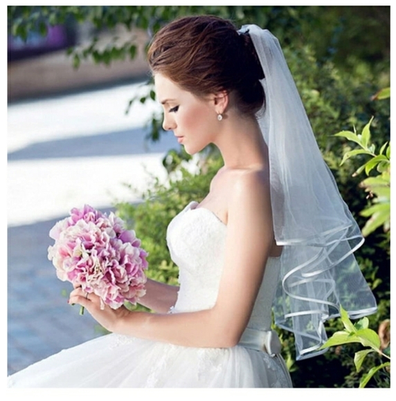 👰Brand: KBYHZ Women'sTulle veil Satin Edges With Comb Bridal Wedding Veil